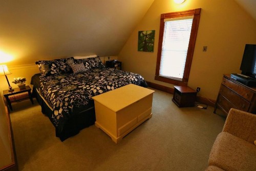 Ellicottville Village Vacation Home - image 3