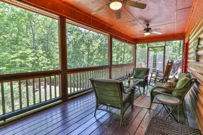 Whitetail Ridge - main image