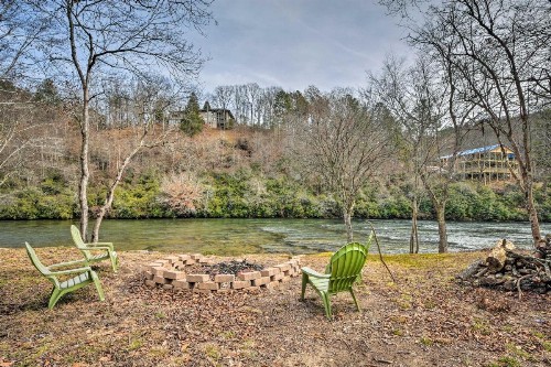 Riverbend Reserve Cabin with Pvt Yard and Fire Pit - image 11