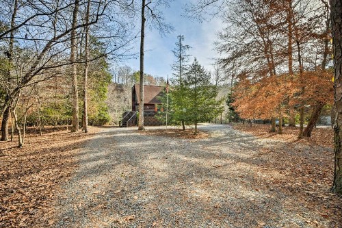Riverbend Reserve Cabin with Pvt Yard and Fire Pit - image 4
