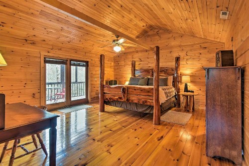 Riverbend Reserve Cabin with Pvt Yard and Fire Pit - image 7
