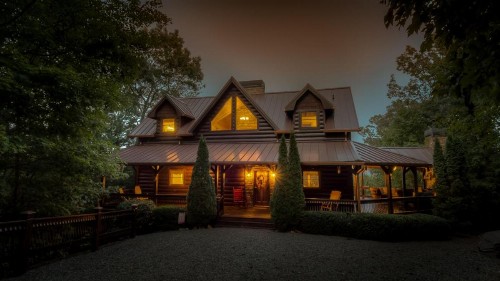Endless View Lodge by Escape to Blue Ridge - image 2