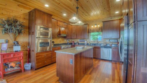 Endless View Lodge by Escape to Blue Ridge - image 9
