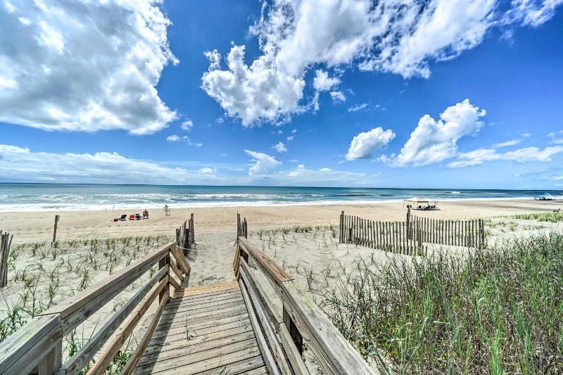 Emerald Isle Beach House Steps to the Ocean! - main image