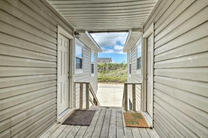 Emerald Isle Beach House Steps to the Ocean! - image 12