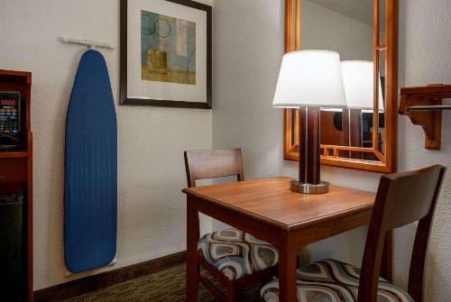 Days Inn by Wyndham Encinitas Moonlight Beach - image 23