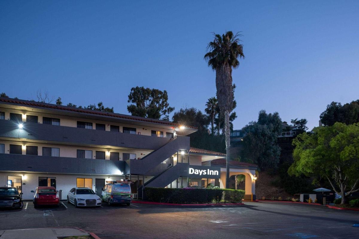 Days Inn by Wyndham Encinitas Moonlight Beach - image 7