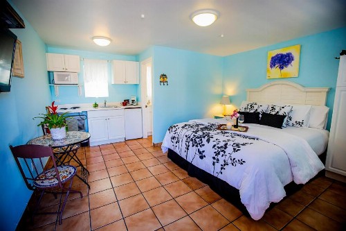 Leucadia Beach Inn - image 35