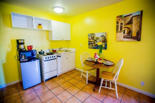 Leucadia Beach Inn - image 37