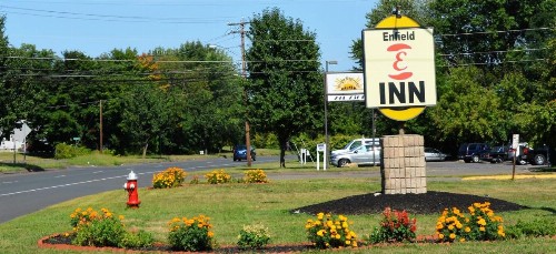 Enfield Inn - image 1