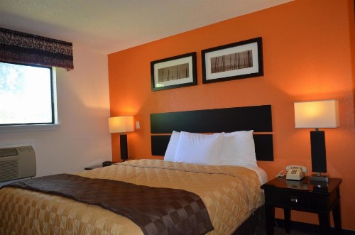 Enfield Inn - image 2