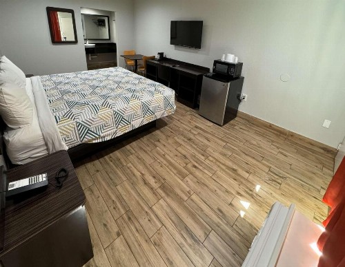Motel 6 Englewood - image 21