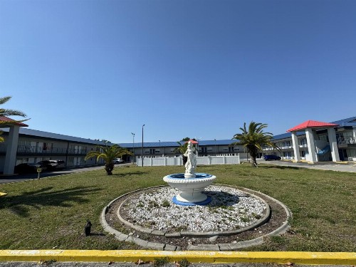 Motel 6 Englewood - image 43
