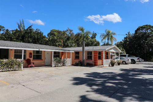 Grove City Motel - image 30