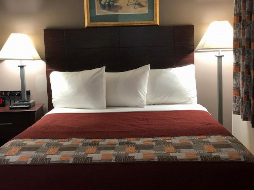 Sun Coast Inn - image 23