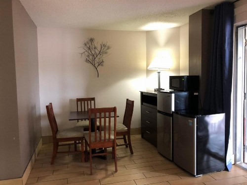 Sun Coast Inn - image 26