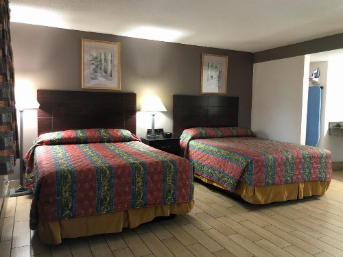 Sun Coast Inn - image 30