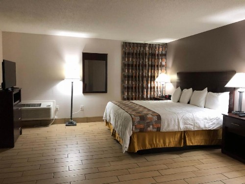 Sun Coast Inn - image 34
