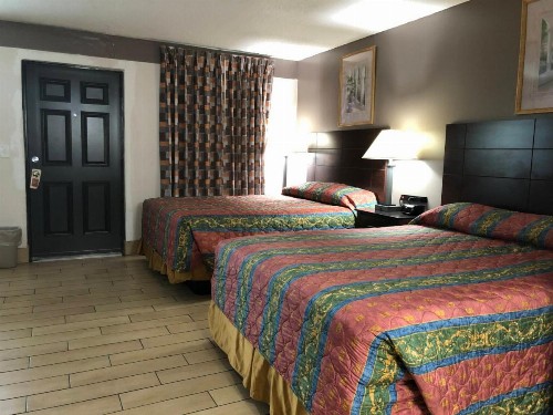 Sun Coast Inn - image 39