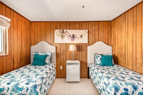 Island House - image 33
