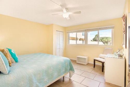 Island House - image 36