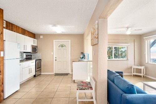Island House - image 50