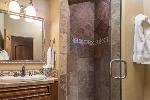 Big View Luxury Suite - image 11