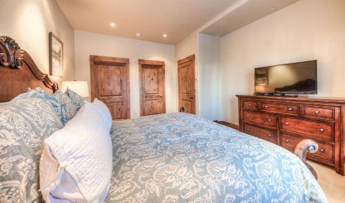 Cowboy Heaven Suites-Unit 2B - image 11