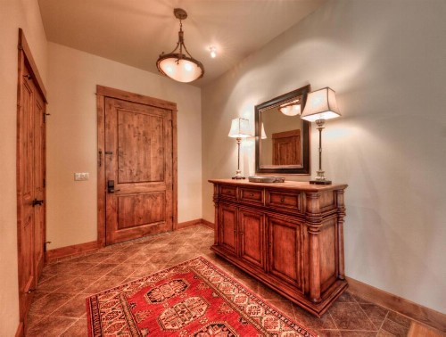 Cowboy Heaven Suites-Unit 2B - image 28