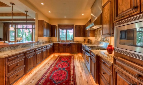 Cowboy Heaven Suites-Unit 2B - image 33