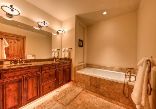 Cowboy Heaven Suites-Unit 2B - image 37