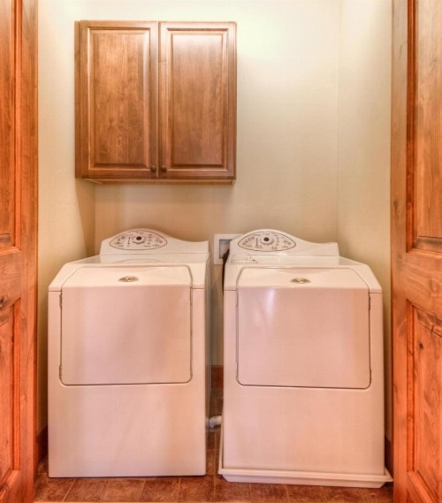 Cowboy Heaven Suites-Unit 2B - image 43
