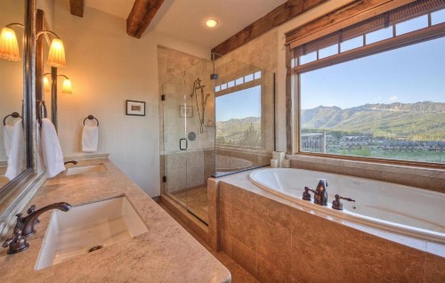 Latigo Lodge - image 10