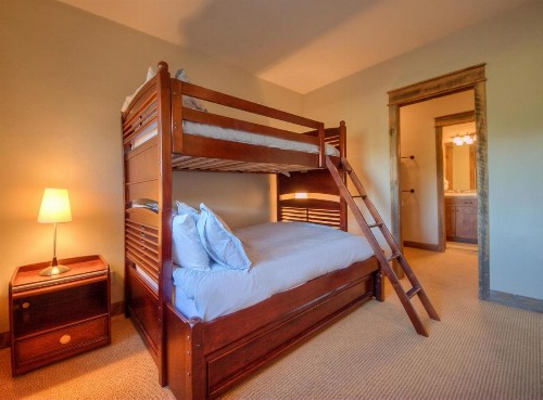 Latigo Lodge - image 39