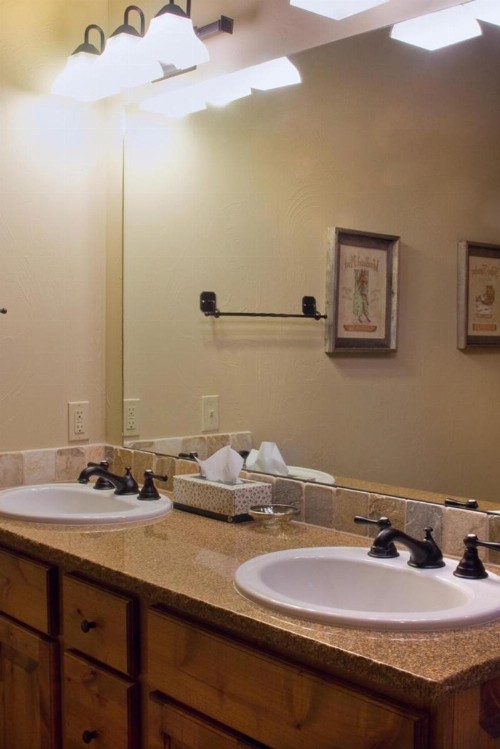 Twin Lift Lodge - image 8
