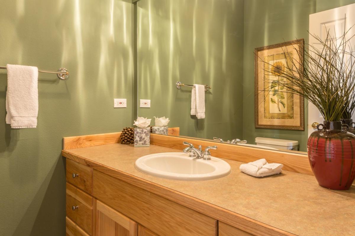 Saddle Ridge Townhome | Unit J1 - image 6