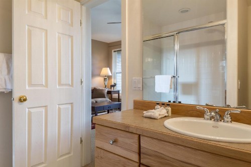 Saddle Ridge Townhome | Unit J1 - image 8