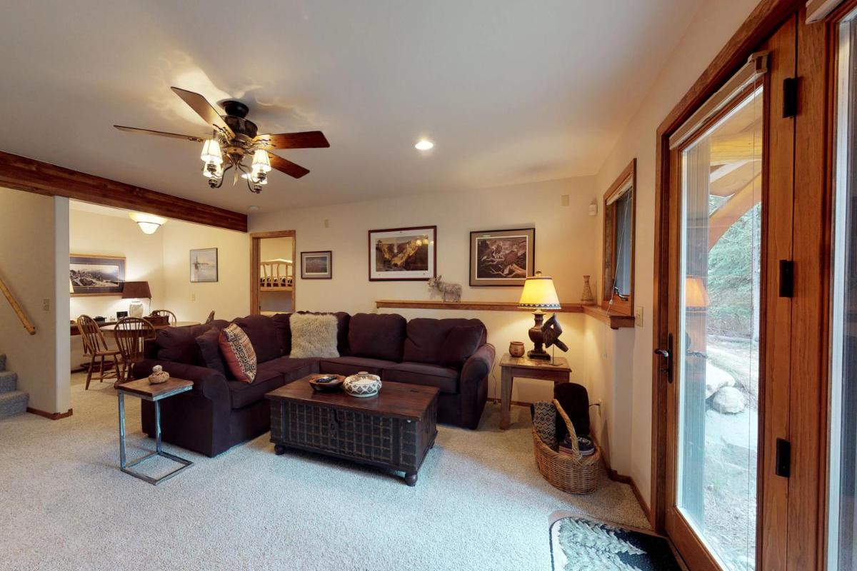 Beehive Lodge - image 6