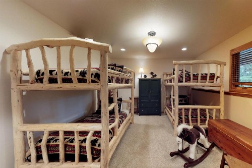 Beehive Lodge - image 7
