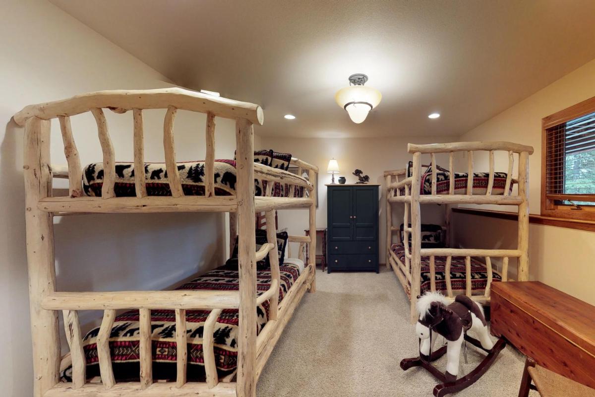 Beehive Lodge - image 7