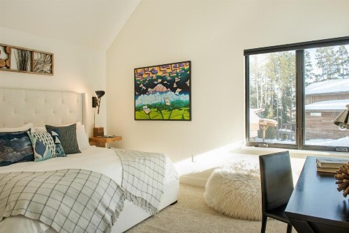 Tanager House - image 20