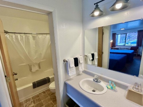 Red Bear Inn - image 26