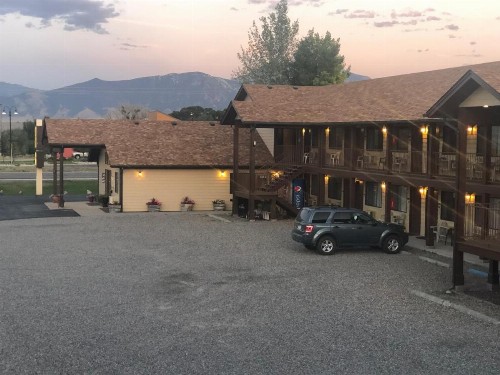 Red Bear Inn - image 3