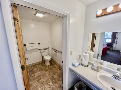 Red Bear Inn - image 34