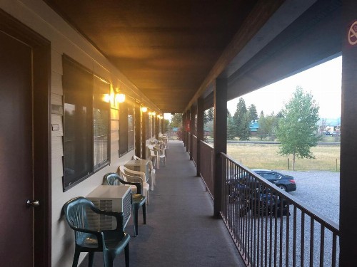 Red Bear Inn - image 4