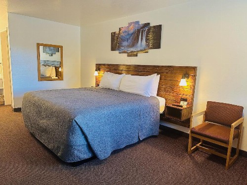 Red Bear Inn - image 48