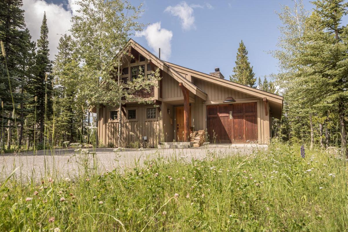 Moonlight Mountain Home 38B Cowboy Heaven - image 3