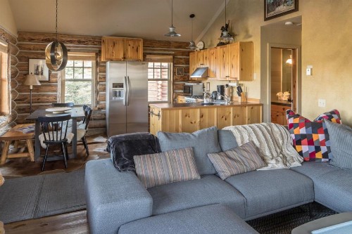 Cowboy Heaven Cabin 11 Bandit Way - image 6