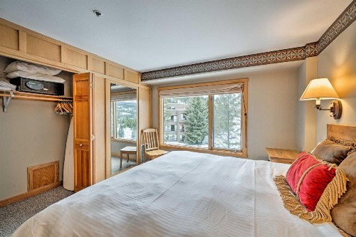 Central Big Sky Condo with Mtn Views-Hike Ski Fish! - image 11