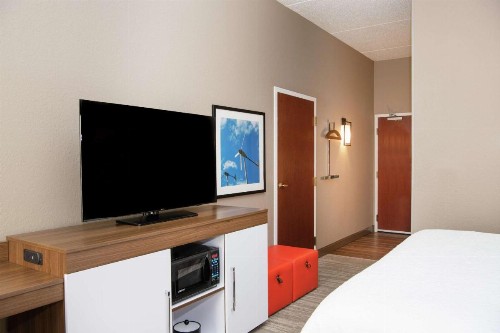 Hampton Inn Erie-South I-90/I-79 - image 18